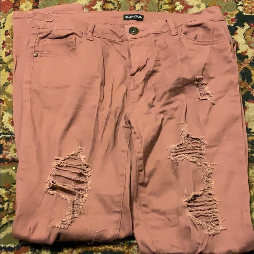 Distressed skinny jeans